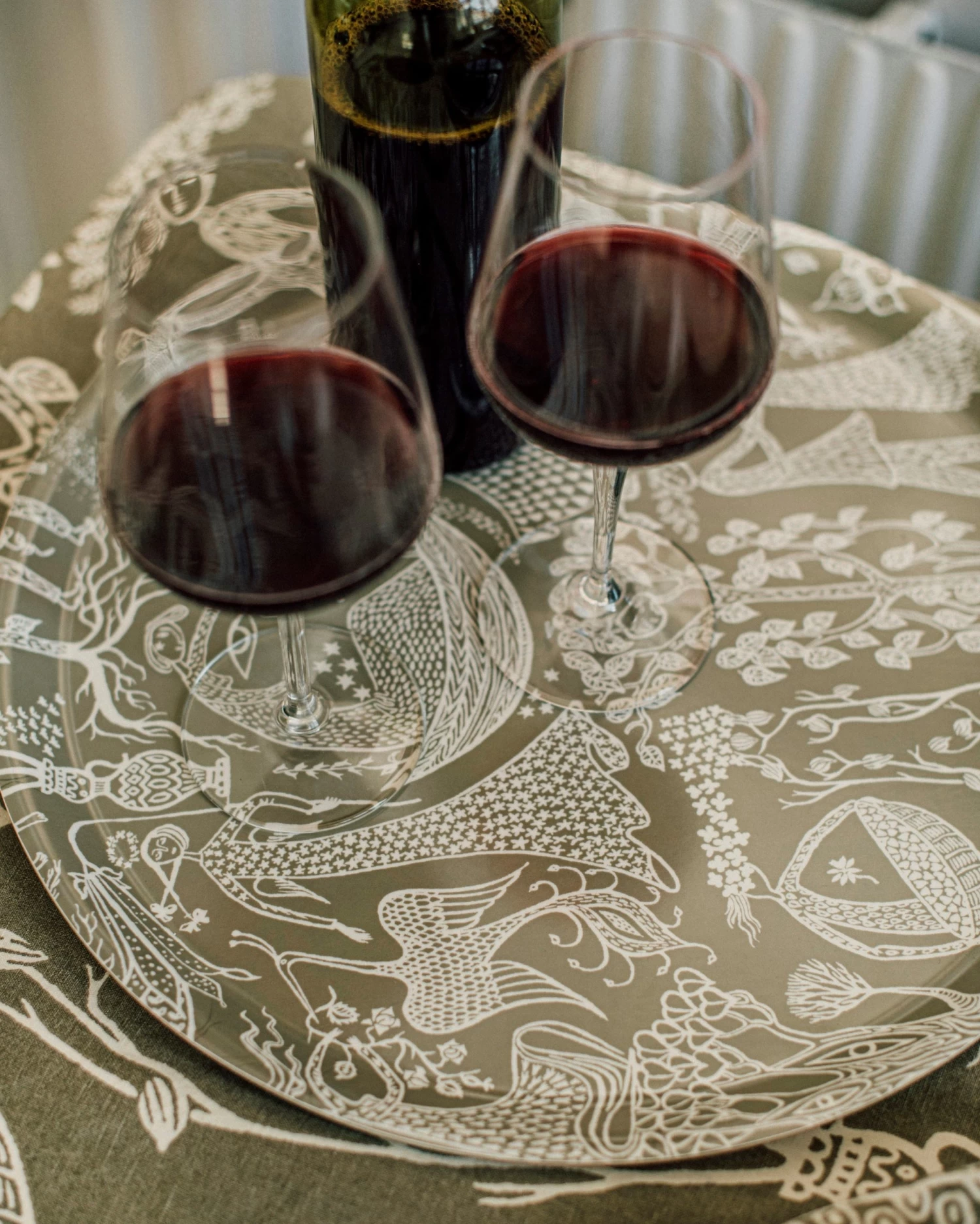 Tablett Stig Lindberg Poème D'Amour Rund Ø 38 Cm Grün 5 Tablett Stig Lindberg Poème D'Amour Rund Ø 38 Cm Grün – Bild 3