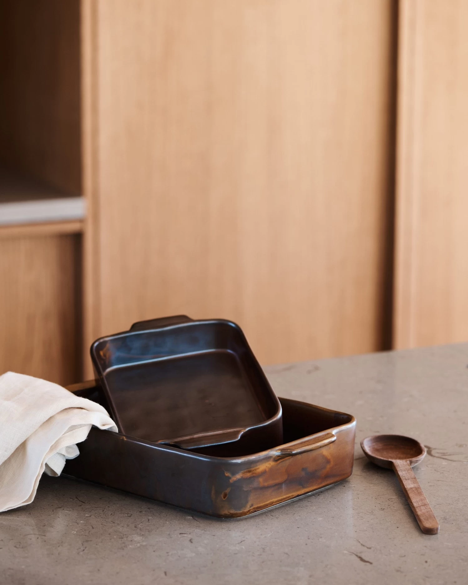 DUKA Toscana Auflaufform 33 X 21cm, Braun 7 DUKA Toscana Auflaufform 33 X 21cm, Braun – Bild 5